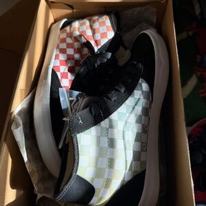 MUST GO! - BRAND NEW! VANS MENS 10.5 - PRO “THE LIZZIE” HI CHECKERBOARD BL/MULTI